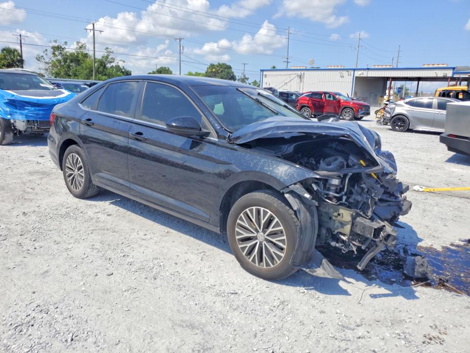 Photo 4 from auction – 2021 VOLKSWAGEN JETTA with VIN 3VWC57BU3MM079574
