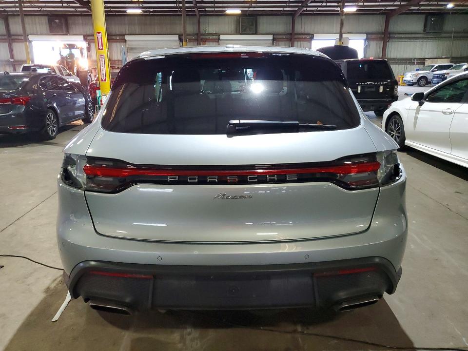 Фото 6 с аукциона – 2024 PORSCHE MACAN с VIN WP1AA2A51RLB00206