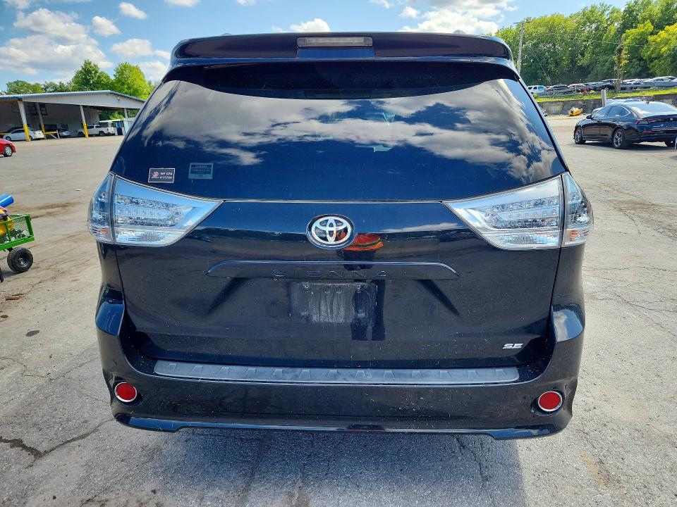 Photo 6 from auction – 2017 TOYOTA SIENNA with VIN 5TDXZ3DC7HS871061