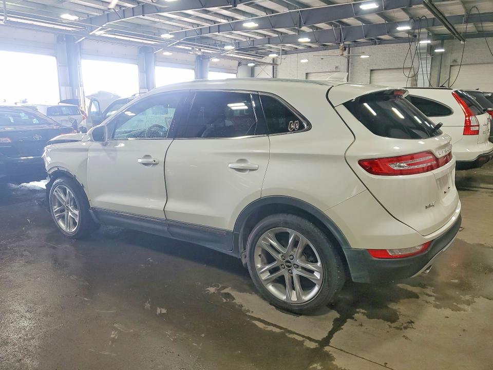 Photo 2 from auction – 2015 LINCOLN MKC with VIN 5LMTJ2AH6FUJ27663