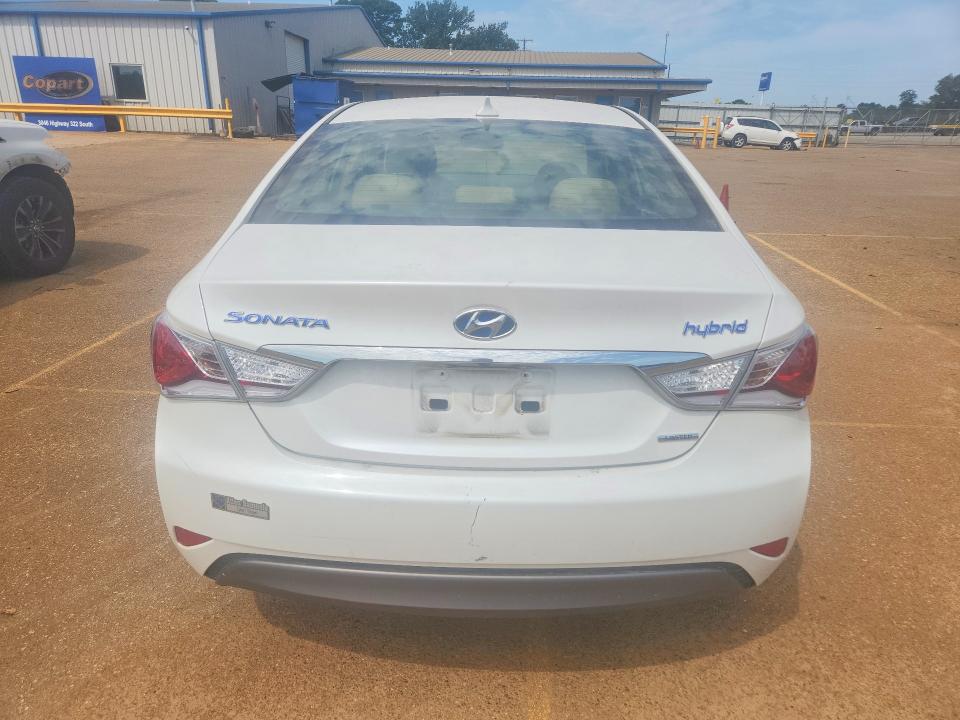 Photo 6 from auction – 2013 HYUNDAI SONATA with VIN KMHEC4A4XDA099315
