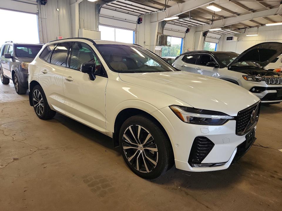 Photo 4 from auction – 2024 VOLVO XC60 with VIN YV4L12RM5R1814810
