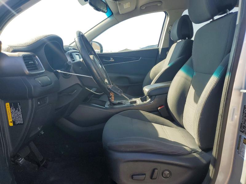 Photo 7 from auction – 2016 KIA SORENTO with VIN 5XYPG4A34GG017169