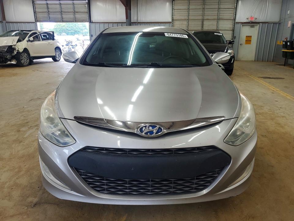 Photo 5 from auction – 2013 HYUNDAI SONATA with VIN KMHEC4A44DA088679