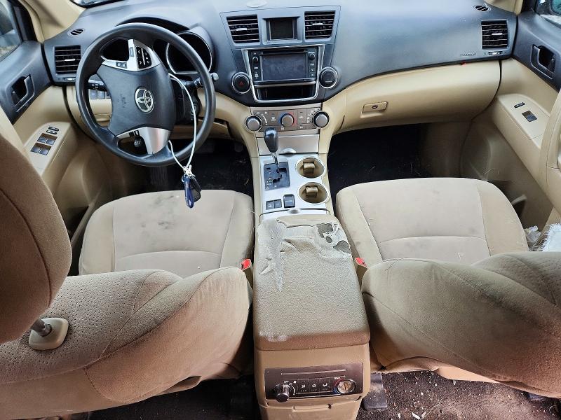 Photo 8 from auction – 2013 TOYOTA HIGHLANDER with VIN 5TDBK3EH2DS251866