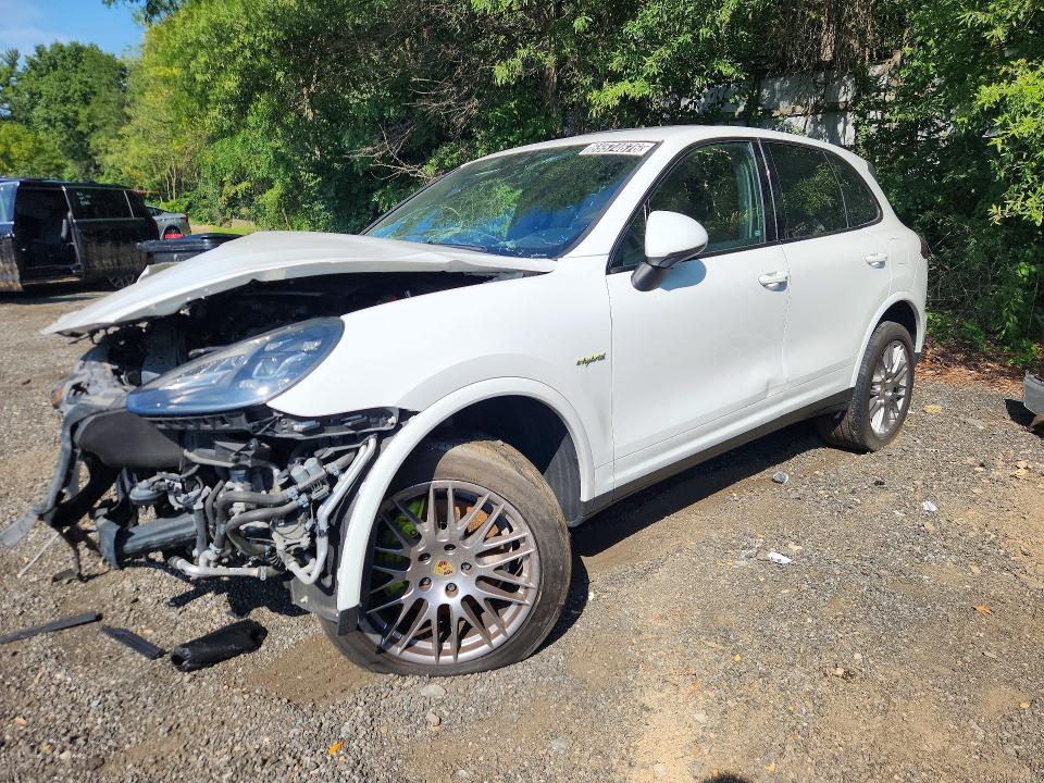 PORSCHE CAYENNE 2018 with VIN WP1AE2A28JLA71463 - Photo from auction