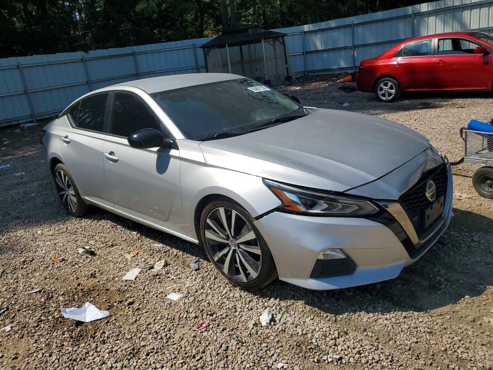 Photo 4 from auction – 2020 NISSAN ALTIMA with VIN 1N4BL4CV3LC130183