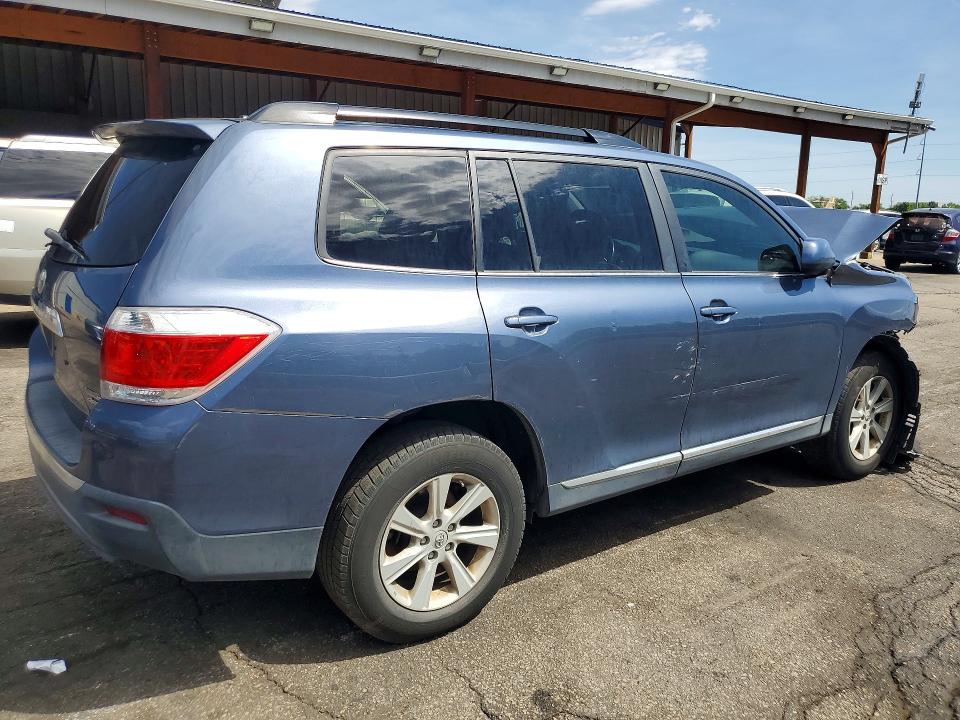 Photo 3 from auction – 2012 TOYOTA HIGHLANDER with VIN 5TDBK3EH7CS160414