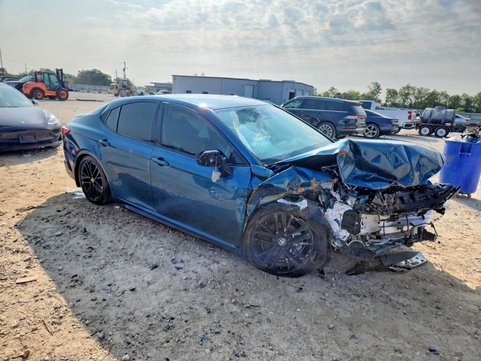 Photo 4 from auction – 2026 TOYOTA CAMRY with VIN 4T1DAACK1TU214263