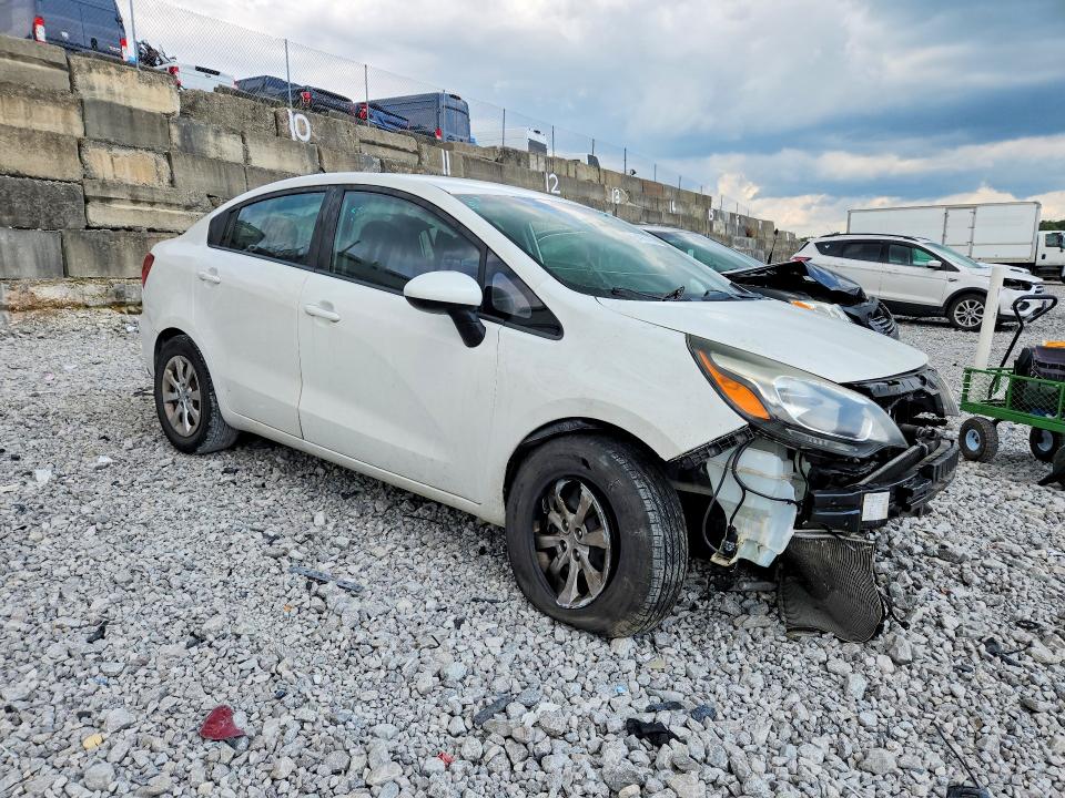 Photo 4 from auction – 2017 KIA RIO with VIN KNADM4A38H6106496