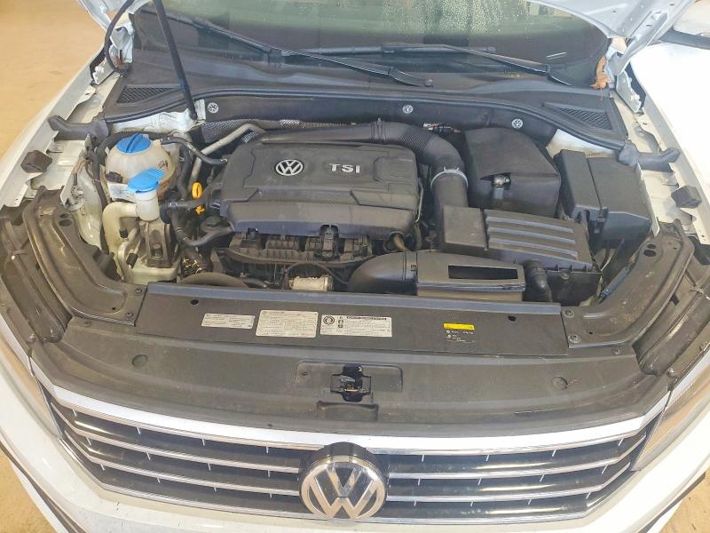 Photo 11 from auction – 2017 VOLKSWAGEN PASSAT with VIN 1VWCT7A33HC071500
