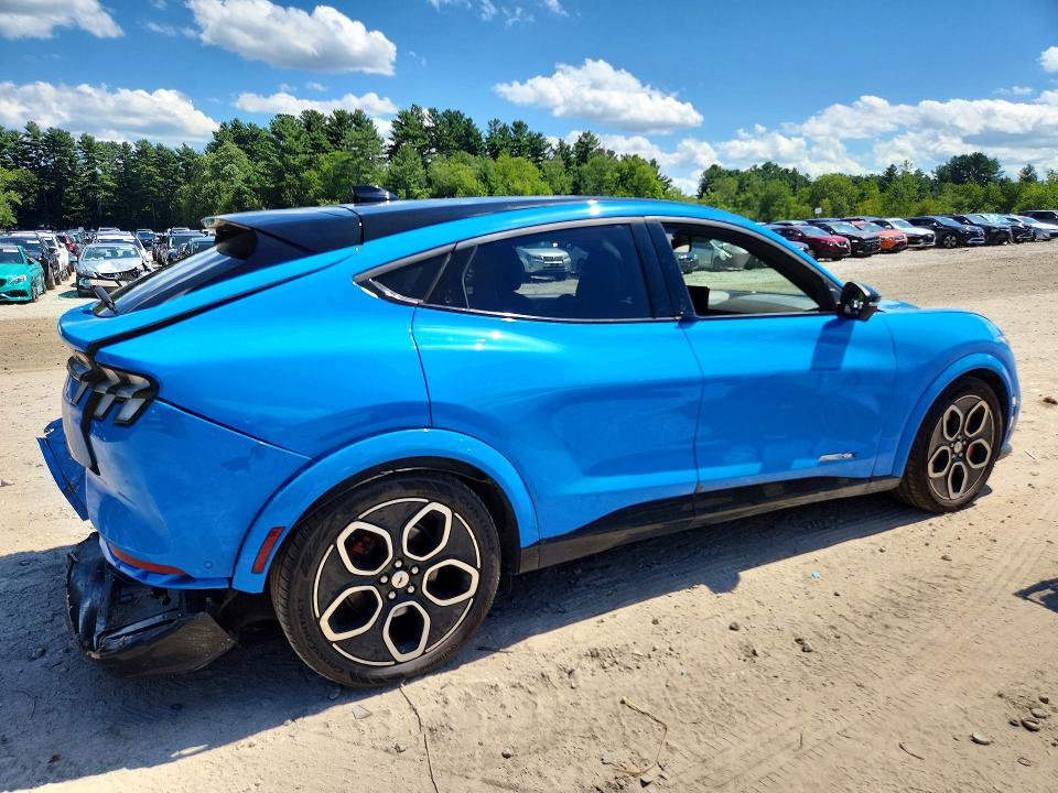 Photo 3 from auction – 2022 FORD MUSTANG MACH-E with VIN 3FMTK4SE1NMA15100