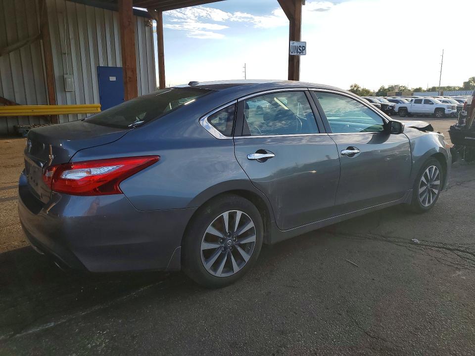 Photo 3 from auction – 2017 NISSAN ALTIMA with VIN 1N4AL3AP7HC476917