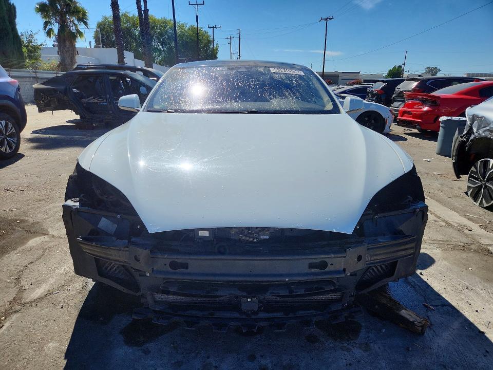 Photo 5 from auction – 2016 TESLA MODEL S with VIN 5YJSA1E28GF134885