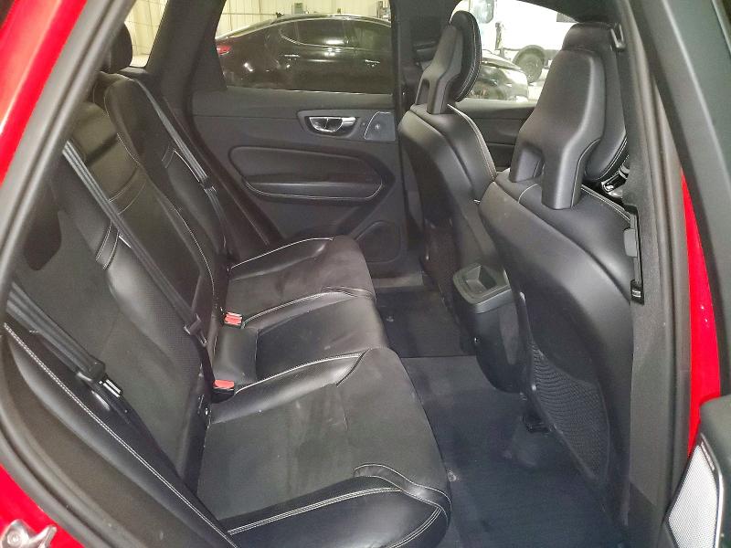 Photo 11 from auction – 2018 VOLVO XC60 with VIN YV4A22RM9J1076437