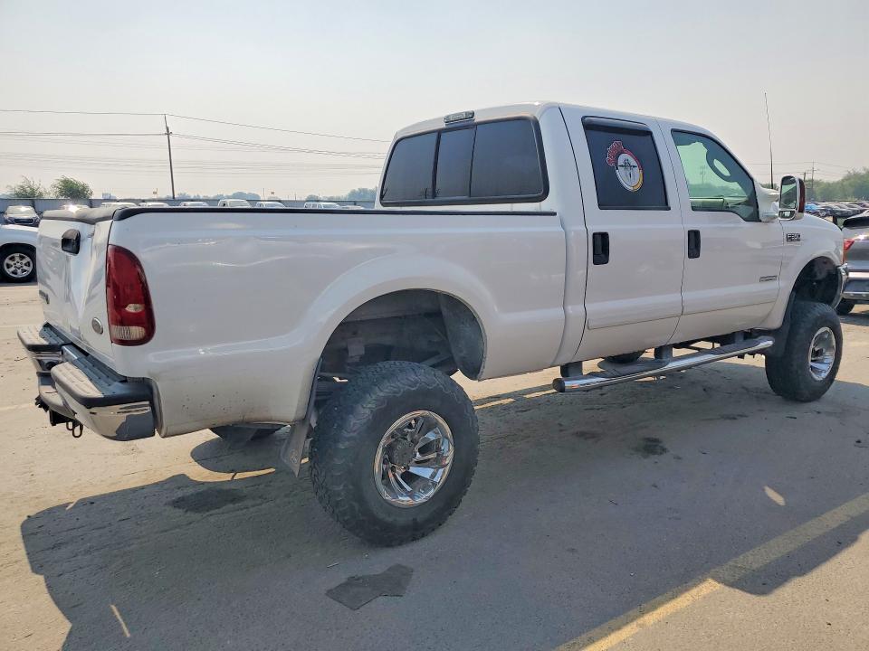 Foto 3 de la subasta – 2003 FORD F350 con VIN 1FTSW31P53EB47992