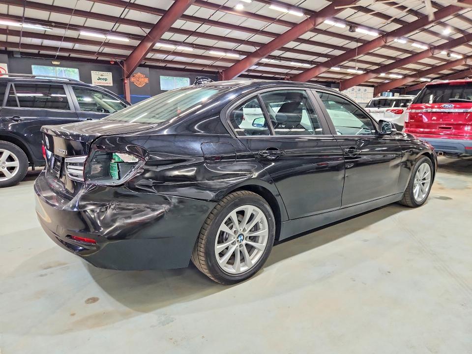 Photo 3 from auction – 2017 BMW 320 with VIN WBA8A3C55HK691192