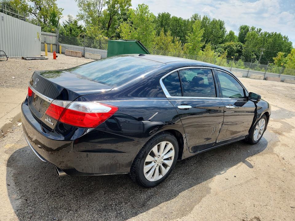 Photo 3 from auction – 2014 HONDA ACCORD with VIN 1HGCR3F91EA012302