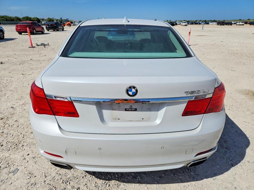 Photo 6 from auction – 2012 BMW 750 with VIN WBAKB8C58CC964497