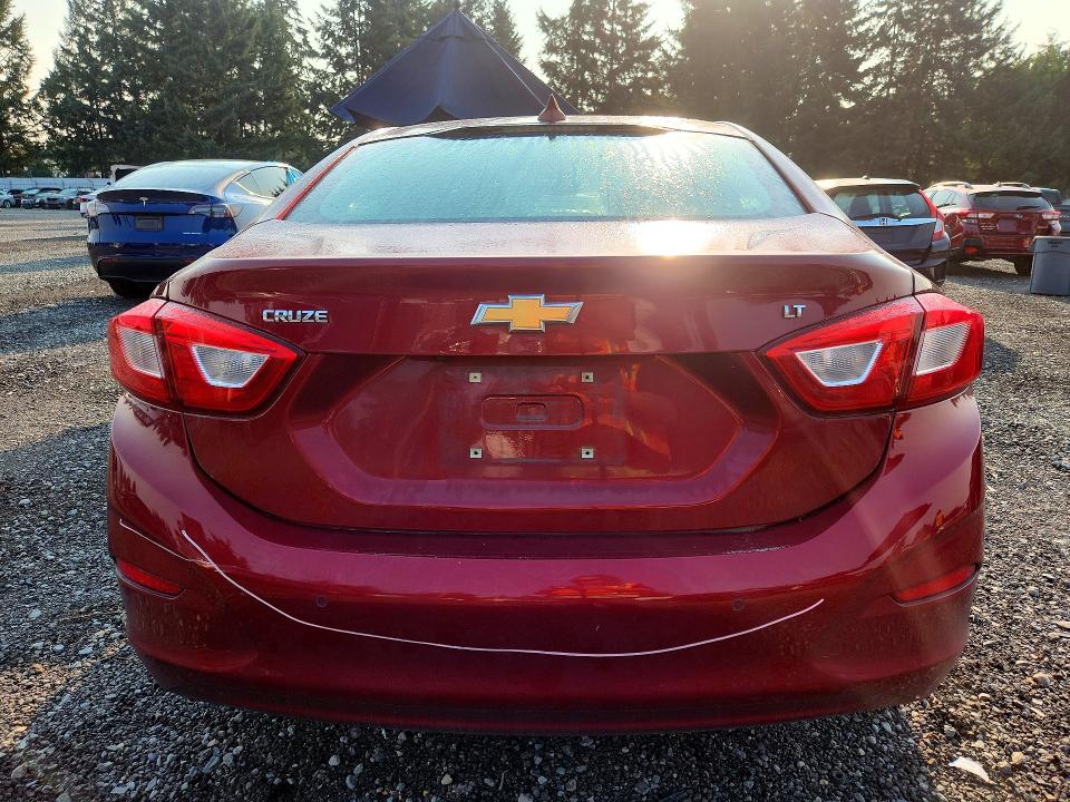 Photo 6 from auction – 2018 CHEVROLET CRUZE with VIN 1G1BE5SM2J7238943