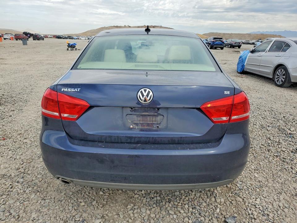 Photo 6 from auction – 2012 VOLKSWAGEN PASSAT with VIN 1VWBP7A38CC090892