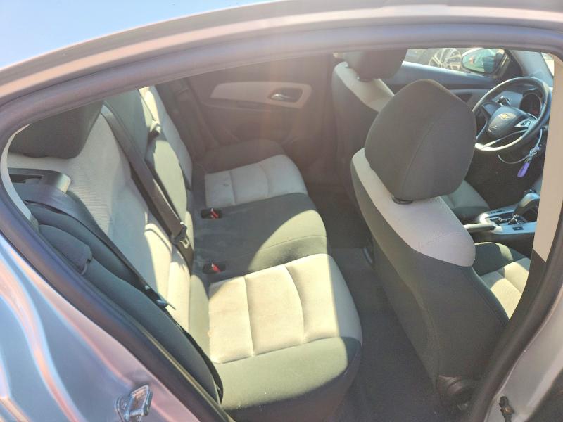 Photo 10 from auction – 2012 CHEVROLET CRUZE with VIN 1G1PC5SH4C7217254