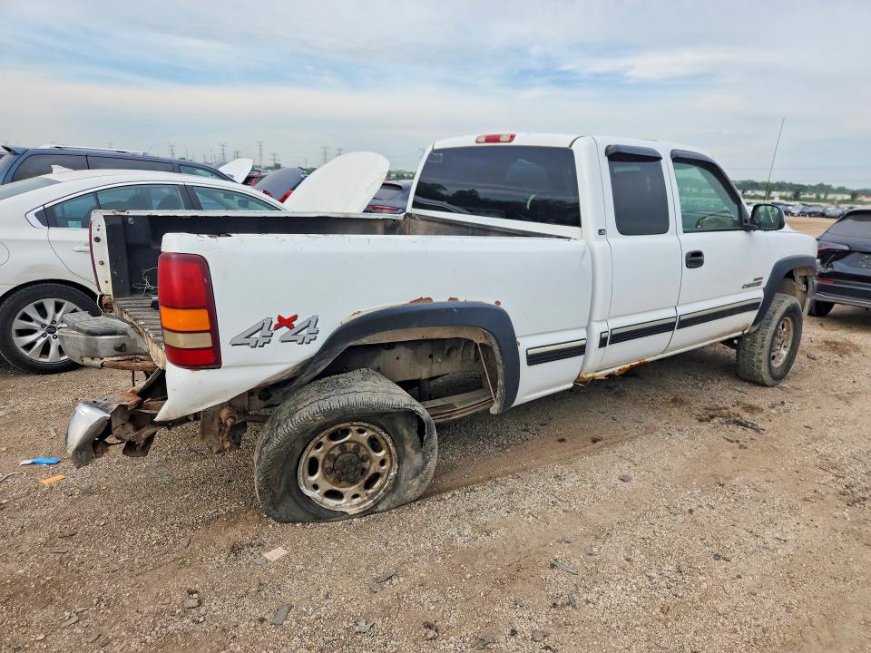 Photo 3 from auction – 2002 CHEVROLET SILVERADO with VIN 1GCHK29162E193880