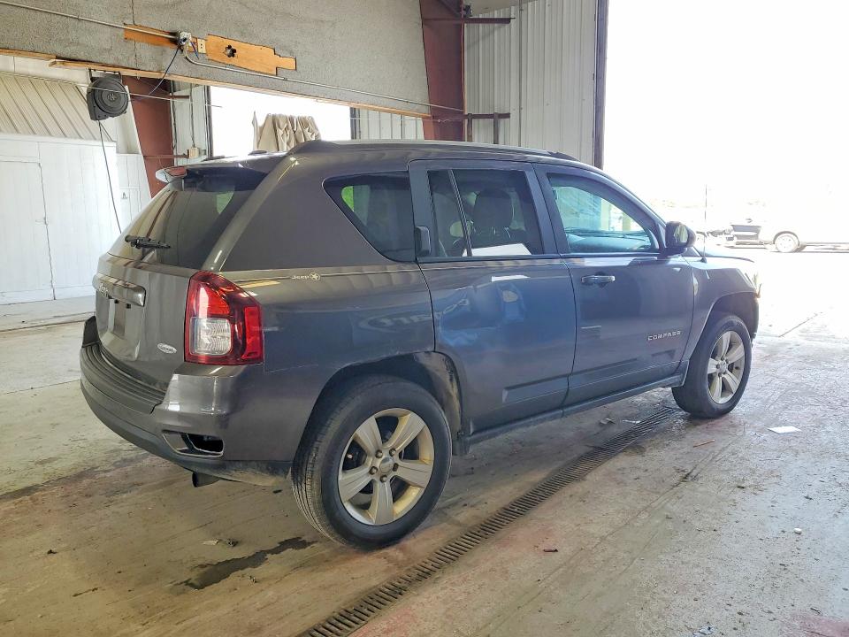Photo 3 from auction – 2016 JEEP COMPASS with VIN 1C4NJDEB5GD789544