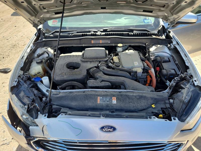Photo 11 from auction – 2019 FORD FUSION with VIN 3FA6P0LU3KR109100