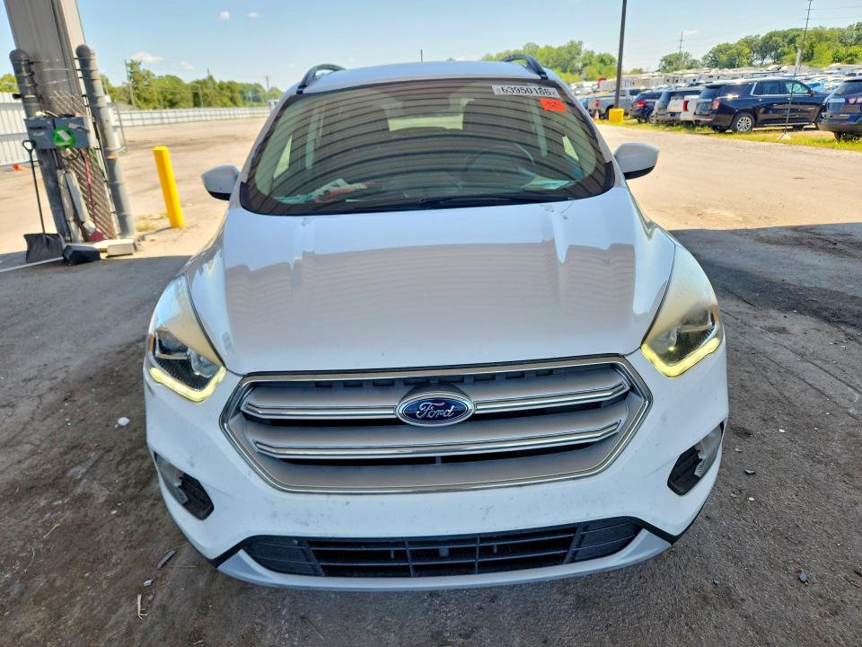 Photo 5 from auction – 2018 FORD ESCAPE with VIN 1FMCU0HD6JUA63103
