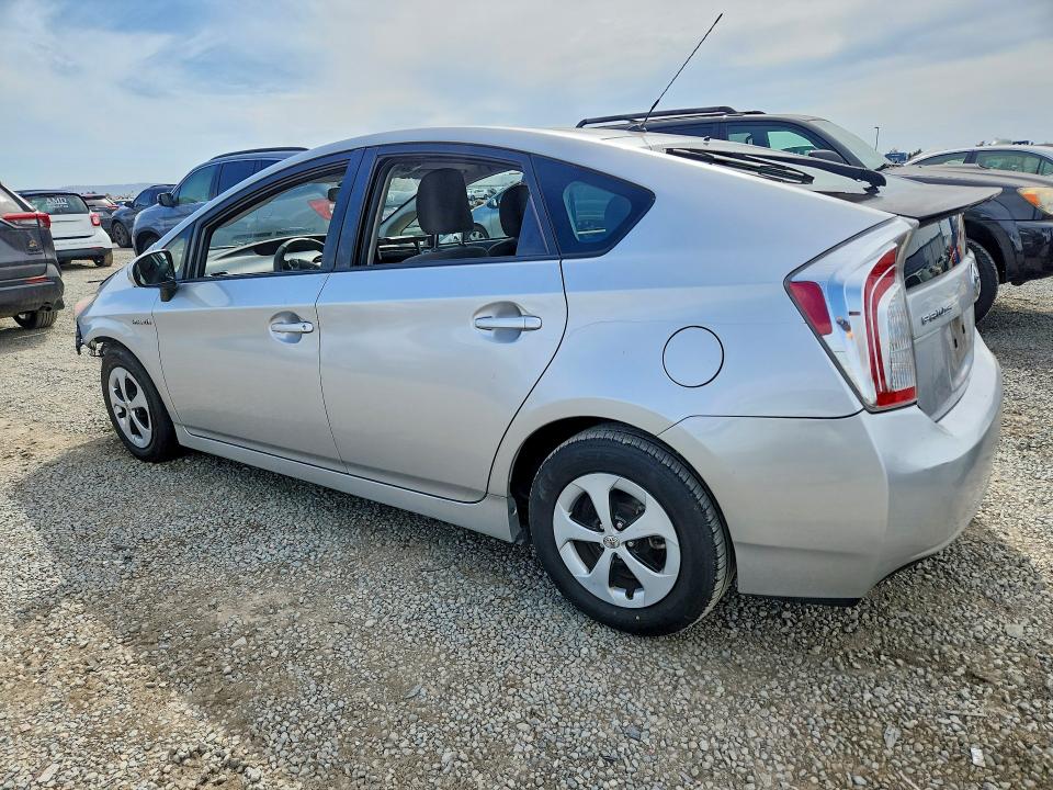 Photo 2 from auction – 2014 TOYOTA PRIUS with VIN JTDKN3DU2E1775040