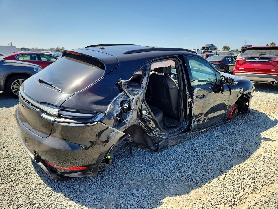 Photo 3 from auction – 2021 PORSCHE MACAN with VIN WP1AG2A50MLB51185
