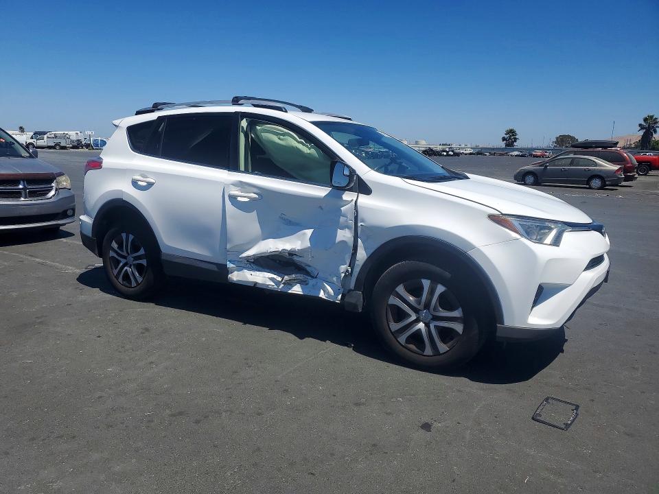 Zdjęcie 4 z aukcji – 2016 TOYOTA RAV4 z VIN JTMBFREV2GJ100444