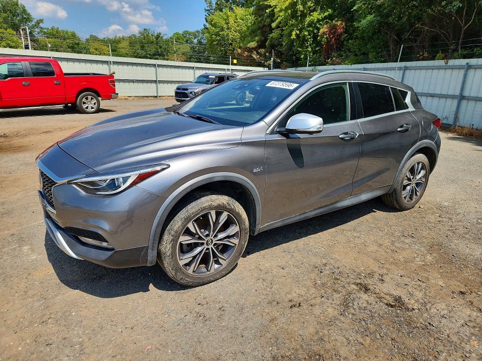 2017 INFINITI QX30