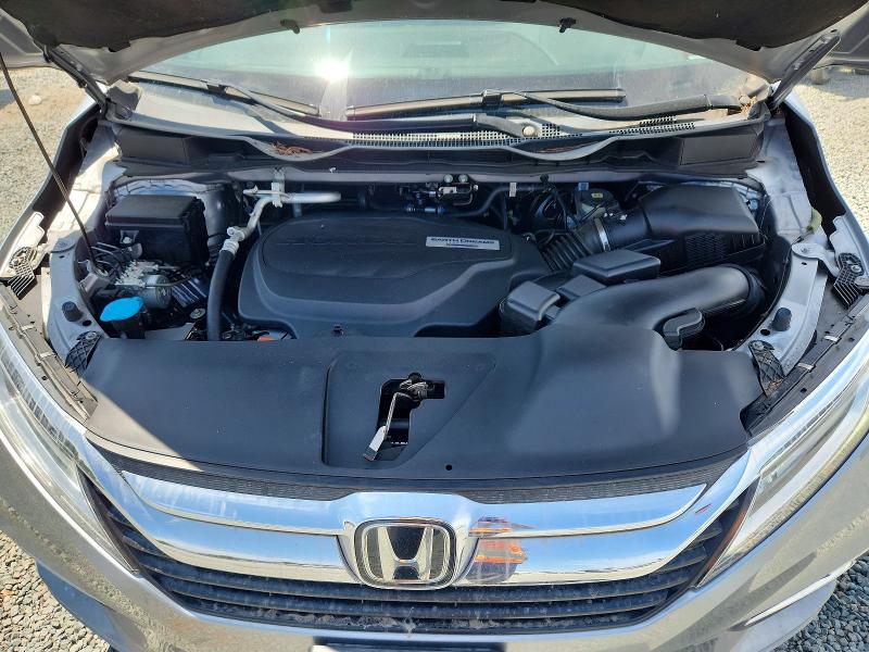Photo 12 from auction – 2019 HONDA ODYSSEY with VIN 5FNRL6H86KB098449