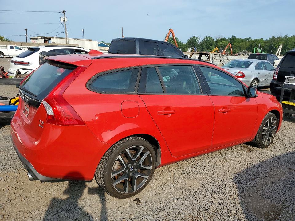 Photo 3 from auction – 2018 VOLVO V60 with VIN YV140MSL0J2376875