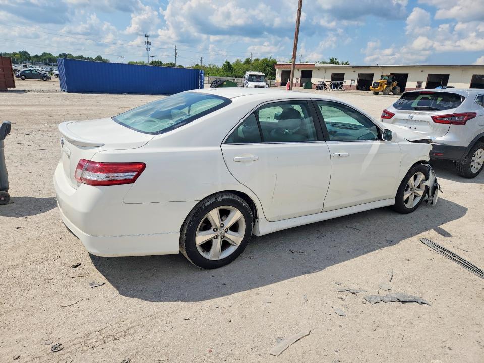 Photo 3 from auction – 2011 TOYOTA CAMRY with VIN 4T1BF3EK4BU698994