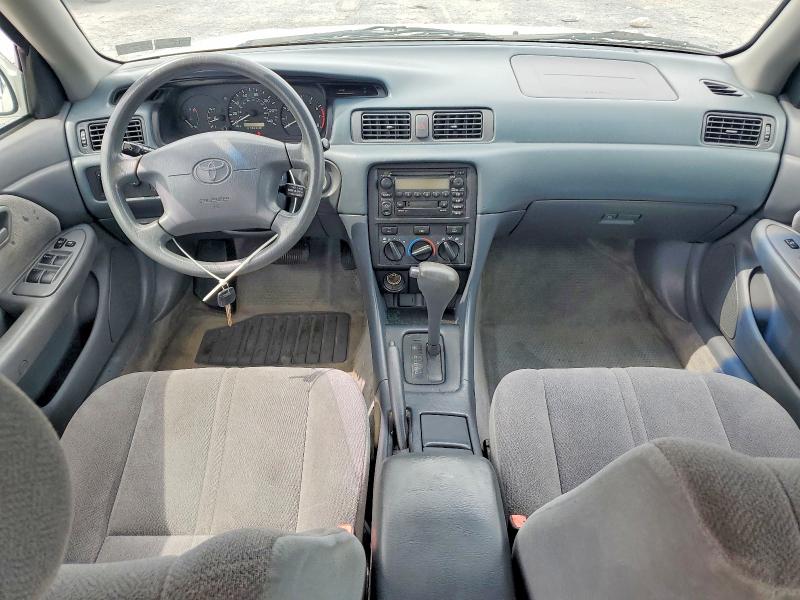 Photo 8 from auction – 2000 TOYOTA CAMRY with VIN 4T1BG22K7YU000723