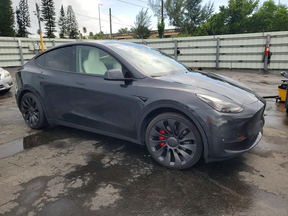Photo 4 from auction – 2024 TESLA MODEL Y with VIN 7SAYGDEF5RF027229