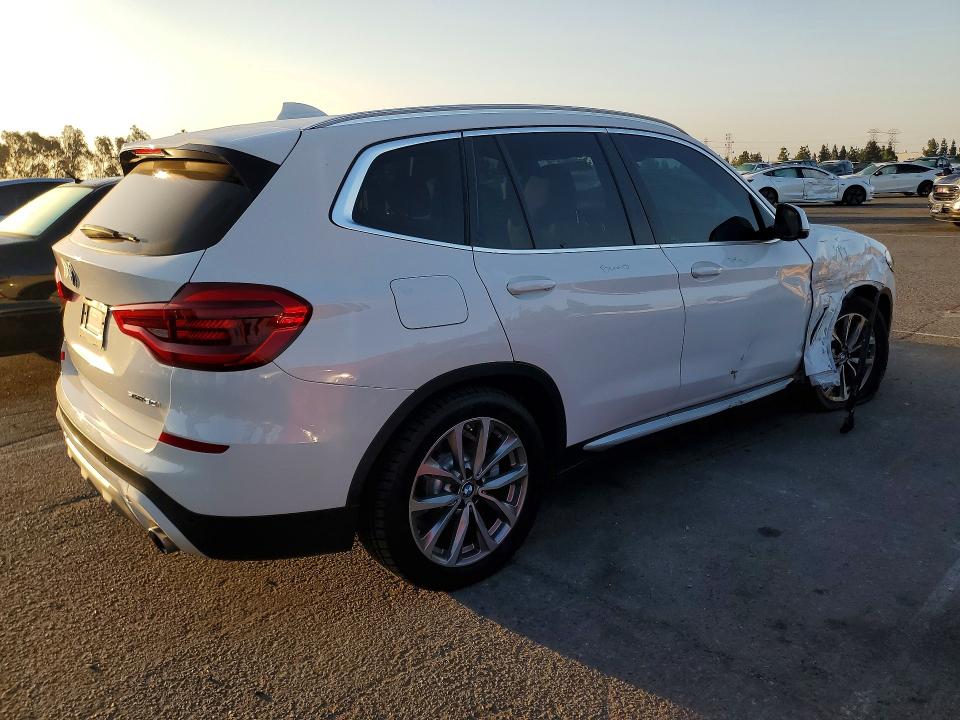 Photo 3 from auction – 2019 BMW X3 with VIN 5UXTR7C51KLF36753