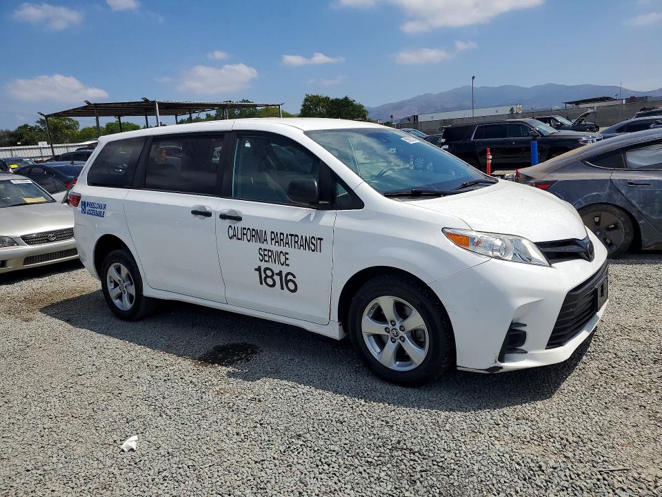 Photo 4 from auction – 2020 TOYOTA SIENNA with VIN 5TDZZ3DCXLS042454