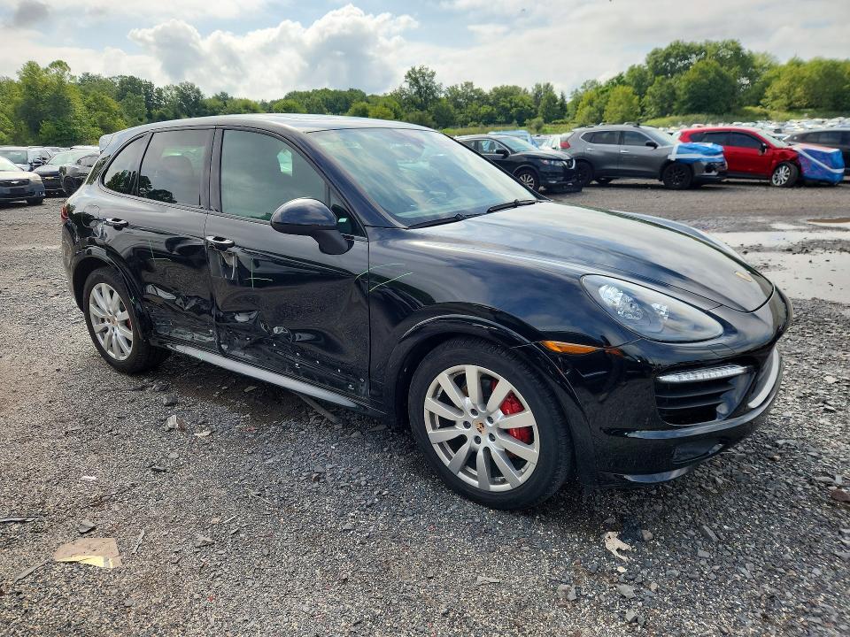Photo 4 from auction – 2014 PORSCHE CAYENNE with VIN WP1AD2A29ELA70394