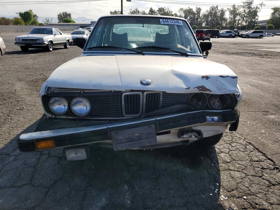 Photo 5 from auction – 1984 BMW 528 with VIN WBADK8300E9209129