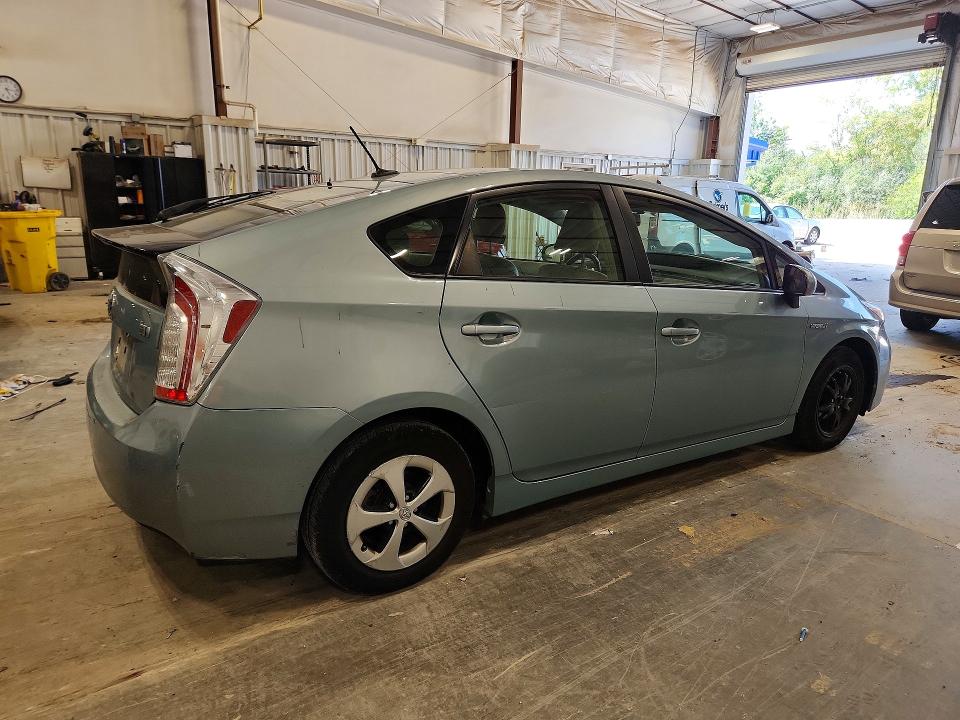 Photo 3 from auction – 2012 TOYOTA PRIUS with VIN JTDKN3DU5C1612346