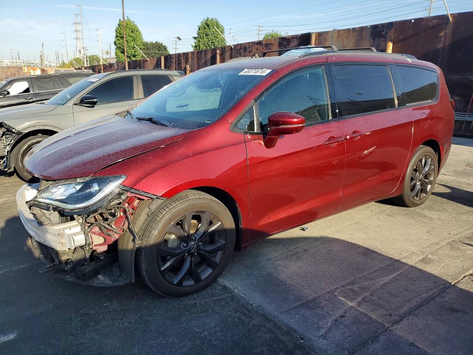 CHRYSLER PACIFICA 2019 with VIN 2C4RC1GG9KR657654 - Photo from auction