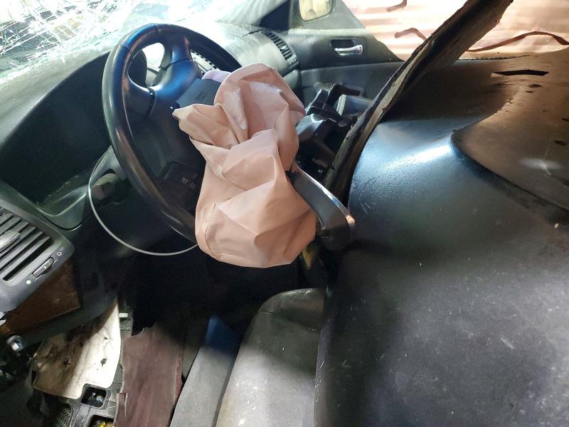 Photo 8 from auction – 2005 HONDA ACCORD with VIN 1HGCM56865A180213