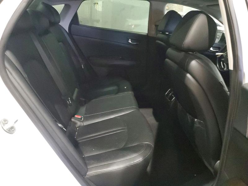 Photo 10 from auction – 2016 KIA OPTIMA with VIN 5XXGU4L30GG047621