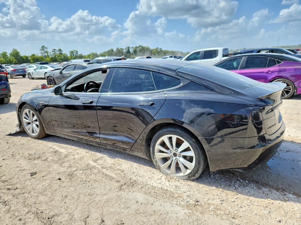 Photo 2 from auction – 2016 TESLA MODEL S with VIN 5YJSA1E10GF144320