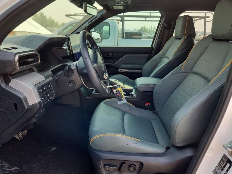Photo 7 from auction – 2025 TOYOTA 4RUNNER with VIN JTEVB5BR8S5006560