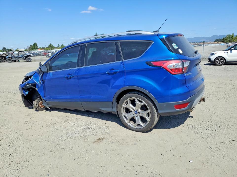 Photo 2 from auction – 2017 FORD ESCAPE with VIN 1FMCU9J9XHUC51899